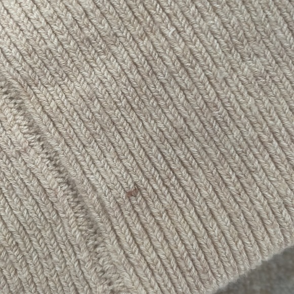 Roots Beige Beanie - Picture 3 of 4